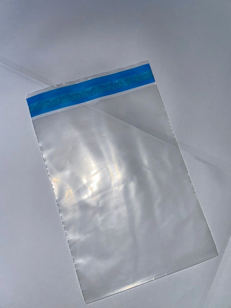 Envelope liso com fita violável ou inviolável